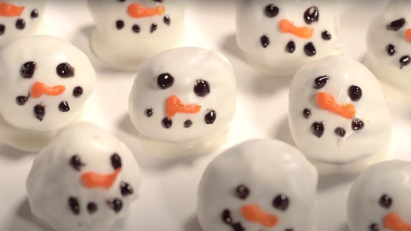 Oreo ball snowmen